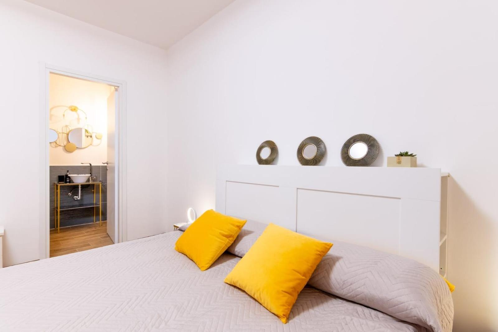 Talia - Central And Elegant Suites In The Heart Of パレルモ エクステリア 写真